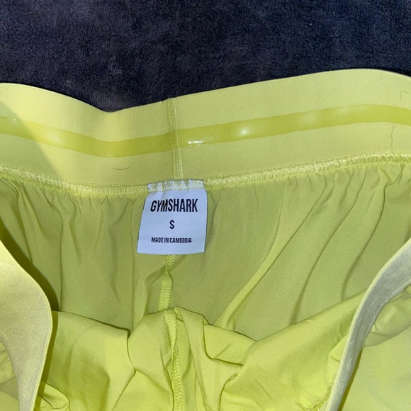 Highlighter yellow gymshark gym shorts - Picture 4 of 5